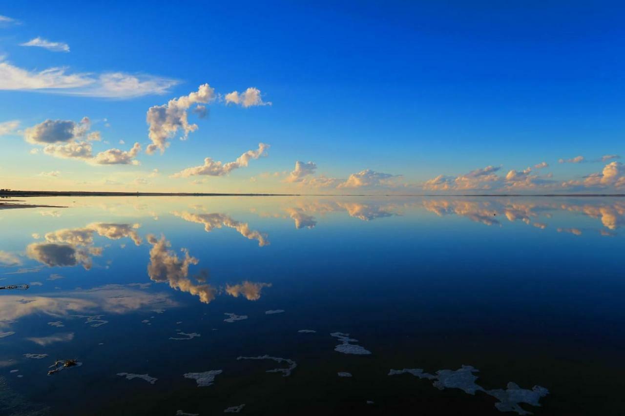 Skymirror Villa *